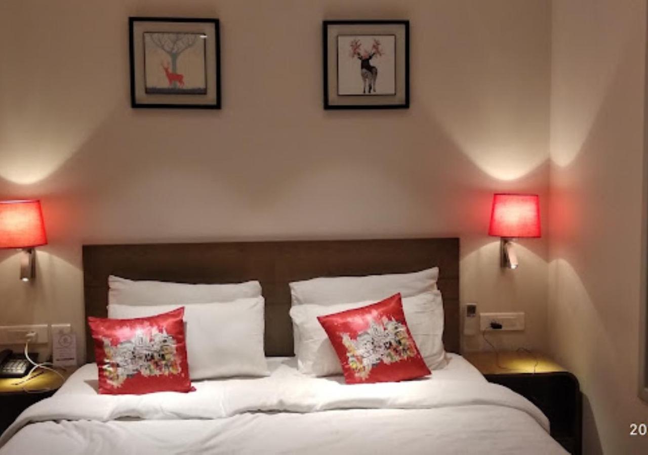 Hotel Le Lotus Grand Kakarmatha Kültér fotó