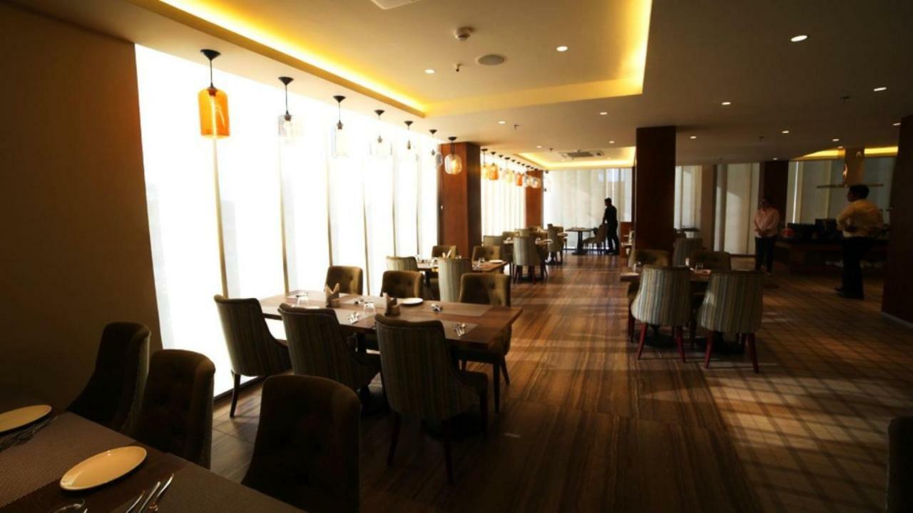 Hotel Le Lotus Grand Kakarmatha Kültér fotó