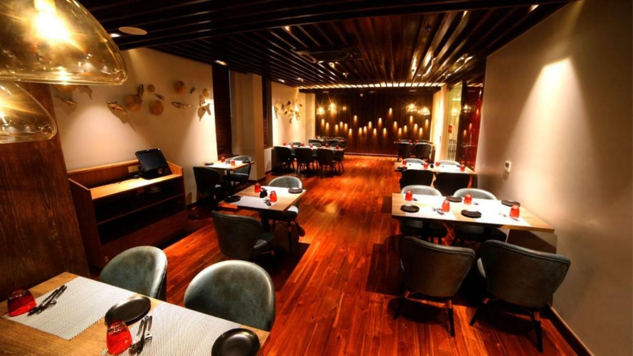 Hotel Le Lotus Grand Kakarmatha Kültér fotó
