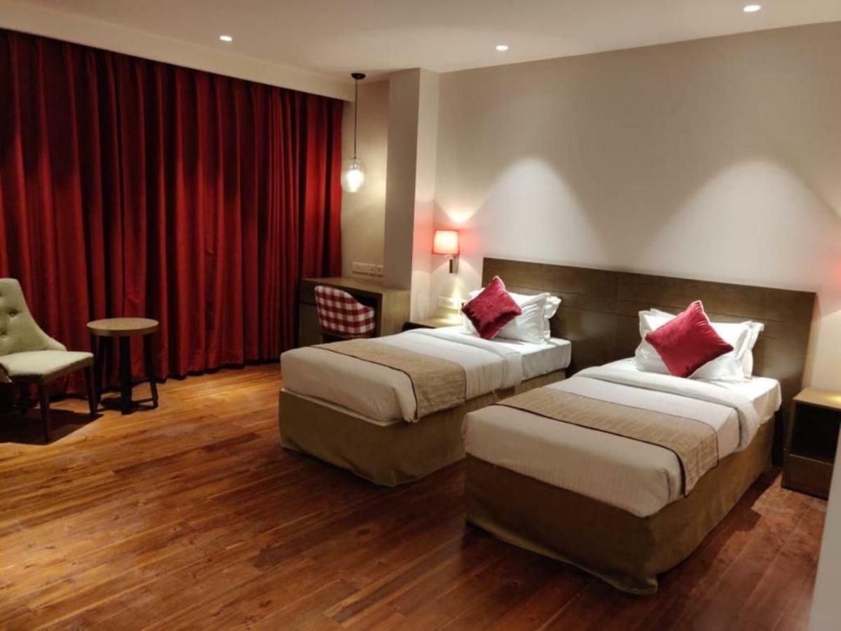 Hotel Le Lotus Grand Kakarmatha Kültér fotó